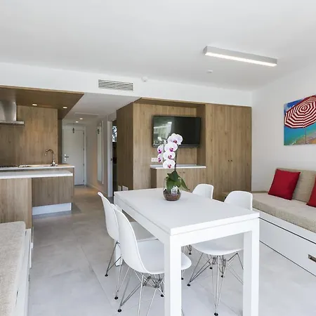 Hotel apartamentowy Playas Ca's Saboners 3*